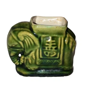 Mini statuina elefante verde in ceramica vintage alta 2,5" - Foto 1 di 8