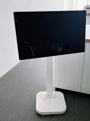 LG Smart Monitor Swing Touch 32U889SAW 32" Moving Smart Touch Screen / Express - Image 1 of 2