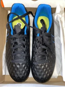 Nike Boys Tiempo Legend 8 AT5881-090 Black Football Cleats Shoe Sneakers Sz 5Y - Picture 1 of 6