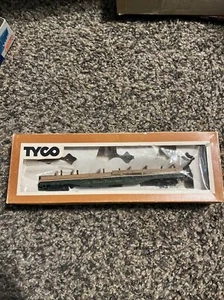 Vintage TYCO - HO Scale - Flat Car With Semi Truck Load - GREAT NORTHERN 42953 - Picture 1 of 3