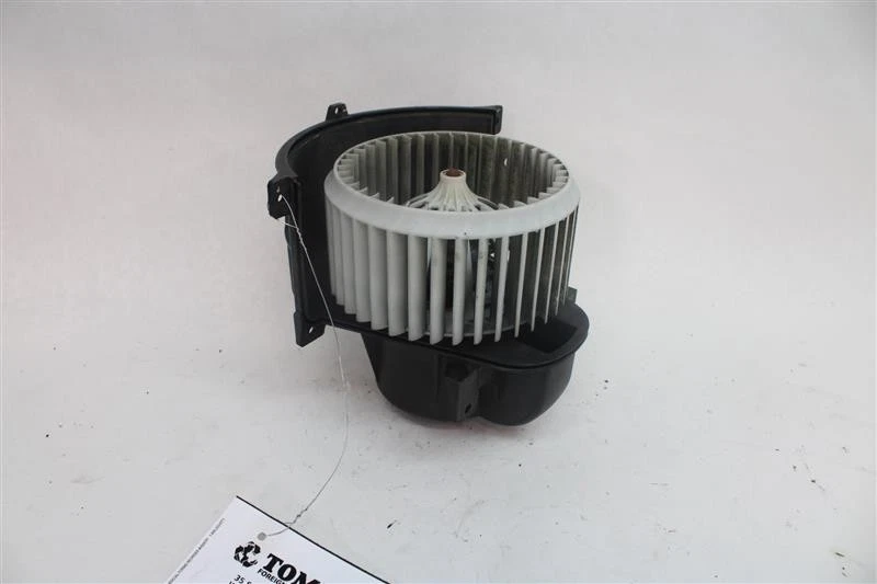 Used Front HVAC Blower Motor fits: 2005 Porsche CAYENNE front Front Grade A Foto 1 de 4