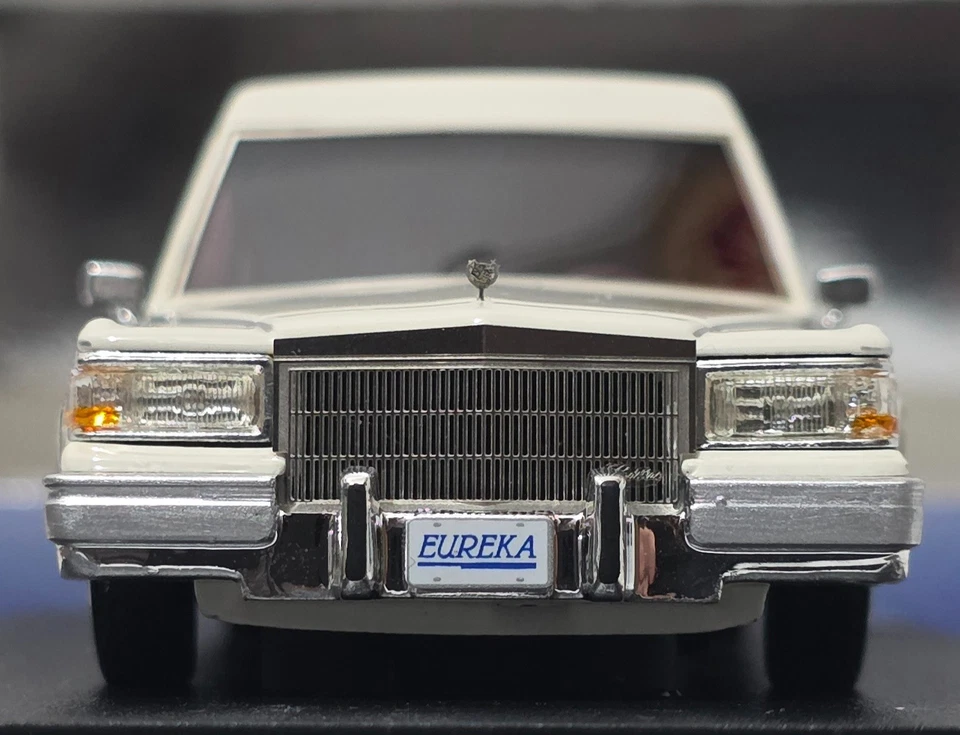 Cadillac Eureka Concours Brougham Hearse 1991 White 1:43 GLM 43100302 RARE!! - Image 1 of 4