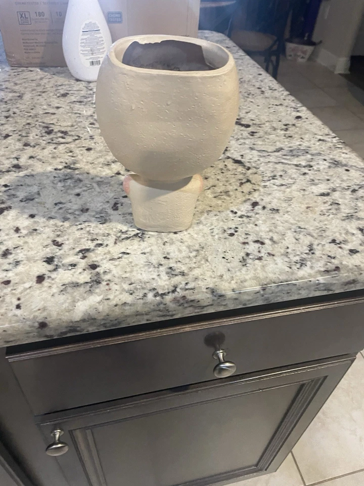 女孩脸花盆盆头多肉植物树脂容器排水孔 — 第 1/4 张图片