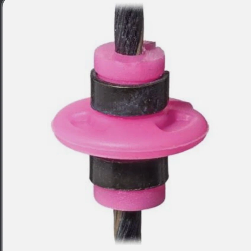 TruGlo Kisser Button Pink TRU GLO NEW KISSER BUTTON PINK - Image 1 of 4