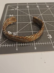 VINTAGE SERGIO LUB CUFF BRACELET HEALING BRACELET BEAUTIFUL INTRICATE DESIGN - Picture 1 of 7