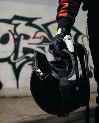 BOBHEAD B-1 HELMET GLOSS BLACK HELMET DOT & ECE RRP £179.99 - Image 1 of 4