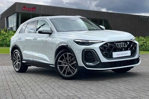 2025 Audi Q5 2.0 TDI Quattro Launch Edition 5dr S Tronic Estate Diesel Automatic - Picture 1 of 24