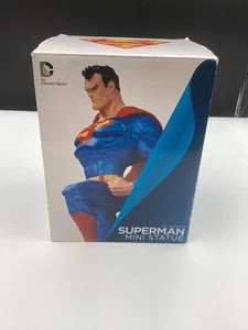 SUPERMAN MINI STATUA DI JIM LEE STATUE DC - Foto 1 di 16