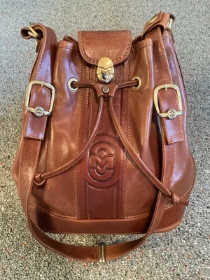 BOLSO CUBO MARINO ORLANDI 2 TONOS CUERO MARRÓN DIBUJO 5 ANILLOS *EN MUY BUEN ESTADO* Foto 1 de 4