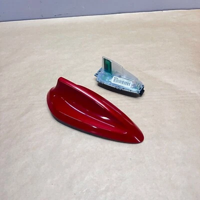 08-17 BMW 328i 320i F30 F80 E82 E90 Antena Aleta de Tiburón Techo GPS Radio Cubierta ROJA Foto 1 de 4