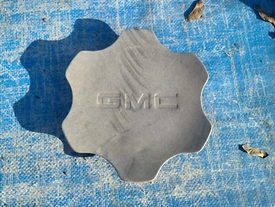 Tapa central GMC Yukon, Denali, Sierra 1500, 2001-2006, p/n 9594256 02 #c Foto 1 de 4