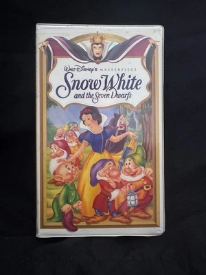 Disney Snow White And The Seven Dwarfs VHS 1994 Masterpiece Collection - Image 1 of 4