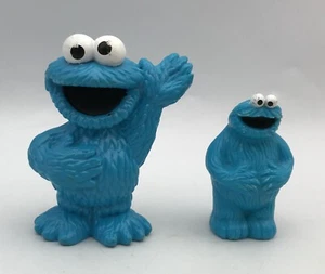COOKIE MONSTER Sesame Street Workshop Cake Topper Hasbro PVC Figura + Extra - Foto 1 di 2