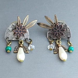 SILVER FOREST Ohrringe durchbohrt geschichtet gemischt Metall Kunstperlen Blume Blätter 1,5 Zoll - Bild 1 von 6