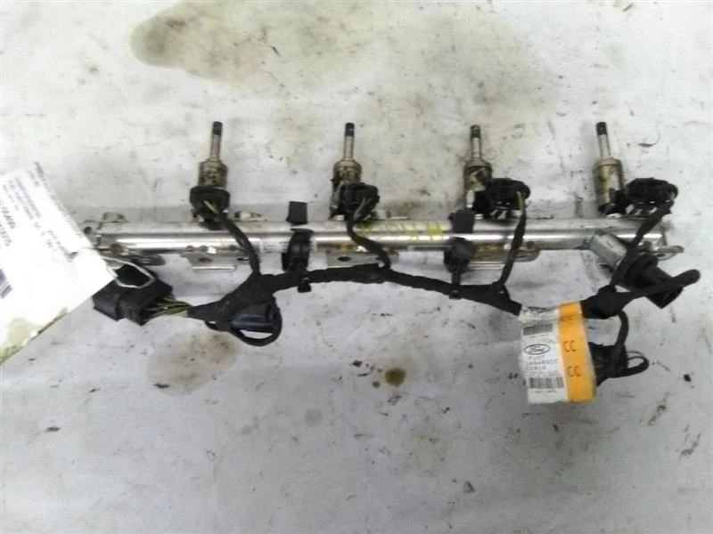 15-19 Lincoln MKC Fuel Injection Parts Fuel Injector 2.3 Liter  - Image 1 of 4