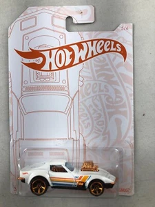 Hot Wheels Satin & Chrome ’68 Corvette Gas Money Garage - Picture 1 of 1