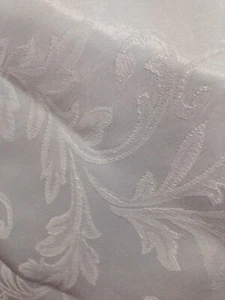 Runner bianco con trama a foglie o con pizzo - Foto 1 di 8