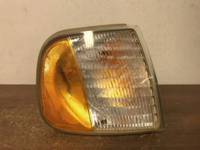 2001 FORD EXPEDITION RIGHT/PASSENGER CORNER LIGHT #F-29 OEM - Image 1 of 3