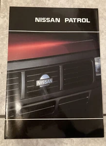 DEPLIANT BROCHURE ORIGINALE NISSAN PATROL Ottime Condizioni - Foto 1 di 2