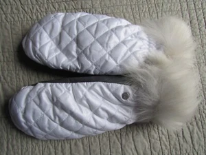 UGG Smart Gloves Quilted All Weather Tech Mittens L/XL White New - Picture 1 of 9