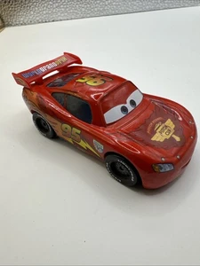 Coches Disney Pixar - Bug Bouth Lightning McQueen 2016 - Diecast 1:55 - Imagen 1 de 5