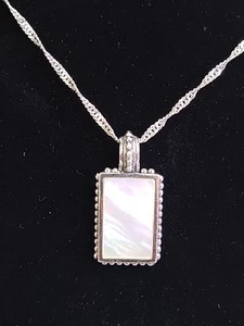 Lia Sophia Mother Of Pearl Flipside Reversible Slide Pendant Chain Necklace - Picture 1 of 9