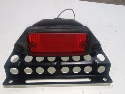 Luz trasera Kawasaki Prairie 400 1999 4x4 y montaje OEM Foto 1 de 4