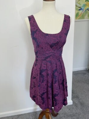 Delias Purple Paisley Dress junior S Size 7 sleeveless euc knee length cute 2643 - Image 1 of 4