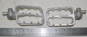 Suzuki RMZ 250 2007-2009 RMZ 450 2005-2007 Footpeg Foot Peg Set FASTWAY - BENT - Picture 1 of 6