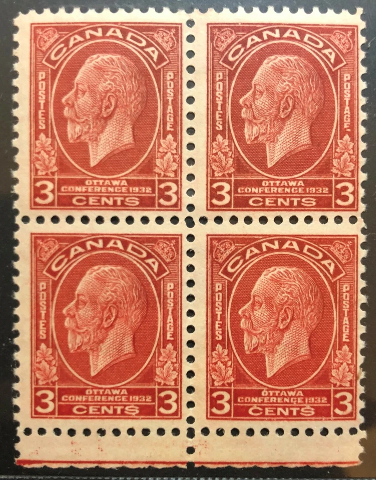 BroadviewStamps Canada #192i broken 'e' variety block of 4.  MNH XF CV$240 - Image 1 of 3