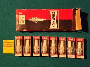 Champion RJ-10Y Spark Plugs NOS New Plug Set Of 8 Vintage Discontinued  - Picture 1 of 12