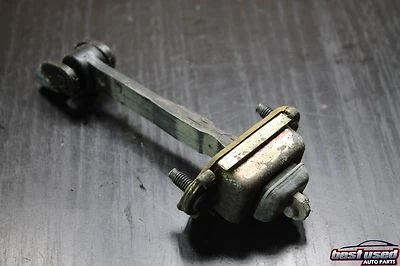 Jaguar X-Type 2004 3,0 L puerta trasera izquierda tope de golpe pestillo verificación X 04 Foto 1 de 4