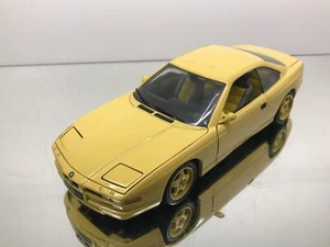 REVELL 8825 BMW E31 850CSI COUPE -YELLOW 1:18- POOR CONDITION - Picture 1 of 9