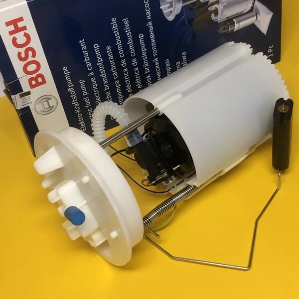 Bomba de combustible para Mazda BL MAZDA3 SP25 2.5L 09-14 LFDE módulo de depósito de salida única Foto 1 de 1