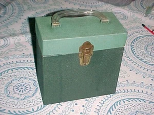 Generic 1950's Metal 45-RPM record Carrying Case Plastic Handle Green - Picture 1 of 2