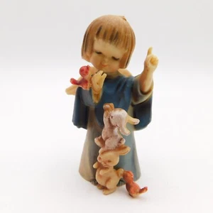 Adorno de Navidad vintage de niña Anri Ferrandiz hablando con los animales HONG KONG - Imagen 1 de 9