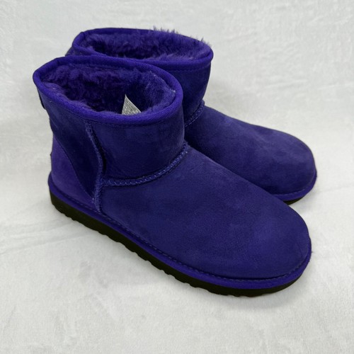 Stivali invernali UGG classici mini viola scamosciati pelle di pecora taglia 9