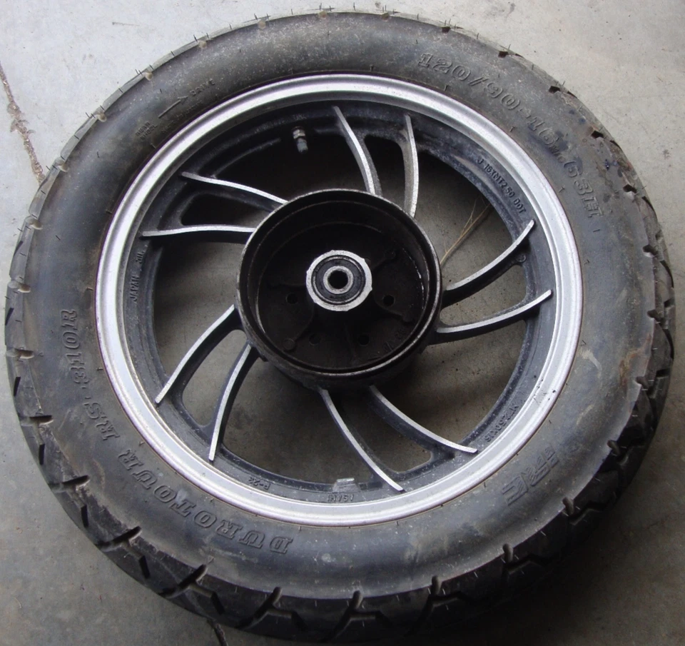 1983 Yamaha XS400 XS 400 Maxim F6 Rueda trasera Neumático de freno de tambor 120/90-16 16" Foto 1 de 3