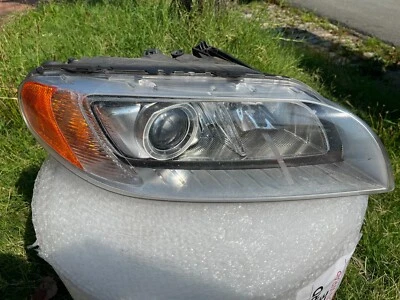 Conjunto de faros adaptativos de xenón derecho lado pasajero Volvo S80 2014 2015 2016 Foto 1 de 4