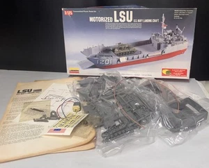 MOTORIZED LSU Landing Craft 1:125 Plastic Model Kit by Lindberg #77413 All Parts - Picture 1 of 9