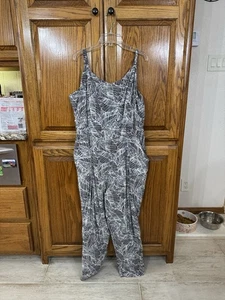 MINT Tropical Black & White Jumpsuit XXL - Picture 1 of 2