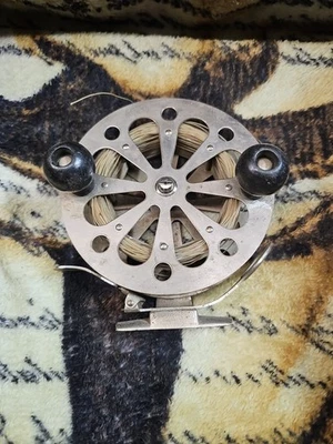 Pflueger Captain 盐水飞钓卷轴老式美国制造 5 — 第 1/4 张图片