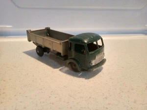ORIGINAL DINKY SIMCA CARGO TIP TRUCK 33 MADE IN FRANCE VERY NICE COND NO BOX - Picture 1 of 4