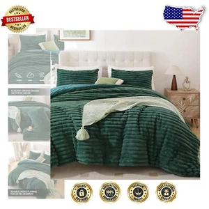 Luxury Dark Green King Size Fleece Comforter Set - 3 Pieces with Pillowcases - Picture 1 of 9