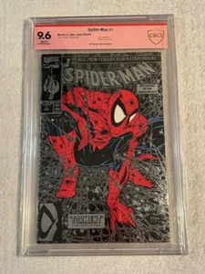 SPIDER-MAN 1 SILVER VARIANT CBCS 9.6 SIGNED TODD MCFARLANE!!! WHITE PAGES!!! - Picture 1 of 3