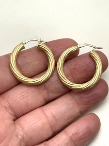 Schöner 18kt Gelbgold Rund Italienischer Reifen 4 mm Rohr 28 mm Durchmesser - Bild 1 von 12