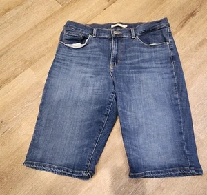 Levi's Classic Bermuda Shorts Dark Denim Women Size 31 - Picture 1 of 3