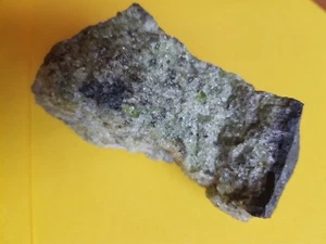 Vulkanstein aus Lanzarote I Olivin I 365 g I 9 x 5 x 5 cm - Bild 1 von 5