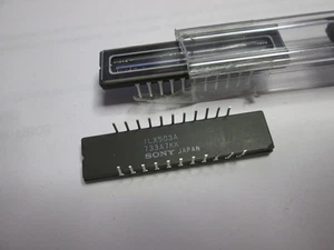 Sony ILX503A 2048-pixel CCD Linear Image Sensor - Picture 1 of 2