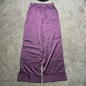 Abercrombie & Fitch Lounge-Pyjamahose Satin weites Bein – pflaume lila Damen XS - Bild 1 von 6